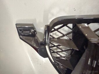 Predná maska grill w166 x166 - 3