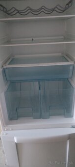 Predám chladničku s mrazničkou dolu - 3