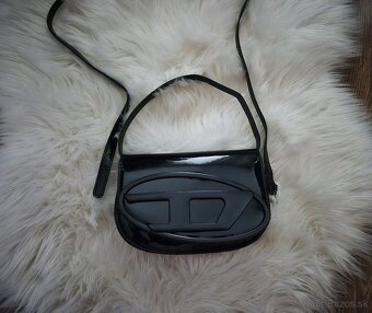 kabelka Diesel lesklá - 3