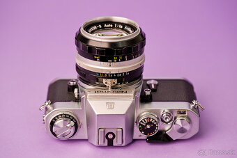 Nikon Nikomat. Nikkor 1:1.4f/50mm - 3