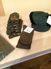 Vojenské ponožky ,trička, nové - 3