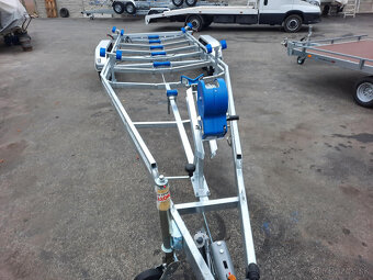 LODNI PRIVES BOCKMANN-TPV 3500 KG - 3