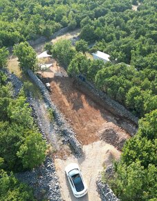Na predaj pozemok na výstavbu 460m2 ostrov KRK Chorvatsko - 3