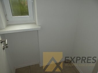 RK EXPRES - predaj 3 izbový tehlový byt v Handlovej, ul.29.a - 3