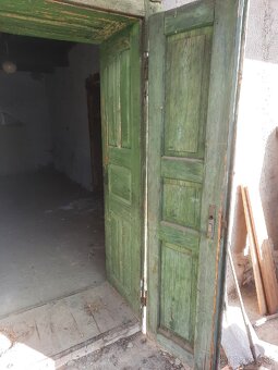Dvojkrídlové dvere vyrezávané. Zachovalé. Starozitnost - 3