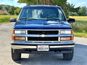 1999 Chevrolet Suburban 1500 LT | 5.7L V8 | 4x4 - 3