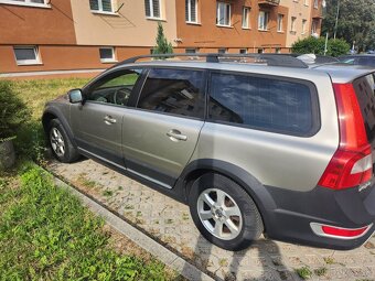 Predám Volvo XC70 r.v. 2008, motor D5 136kw - 3