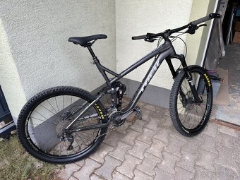 Predám celoodpružený bicykel TREK Slash 8 - 3