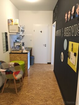 Prenájom troch kancelárií so skladom Mlynské luhy - 3