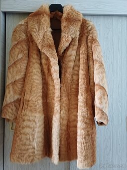 Dámsky kožuch z kórejského psa - 3