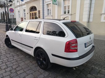 Predám Škoda Octavia Combi ll 1.9 TDI Elegance DSG - 3