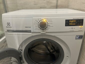 Práčka Electrolux úzka 7kg - 3