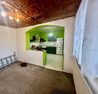Starší rodinný dom na veľkom pozemku 1273 m2, Brestovany - 3