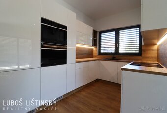 Veľký 3-izb.byt + parkovanie, vlast. kúrenie, fotovoltaika - 3
