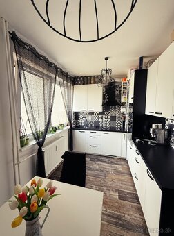 PREDANÉ 3 izbový byt, Centrum II Dubnica n/Váhom, garáž - 3