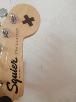 Fender Squier Stratocaster - 3