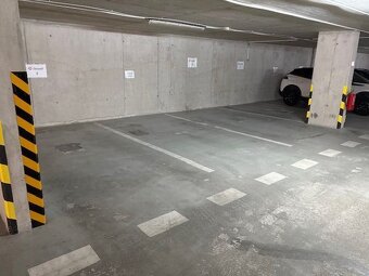 Predaj garážového státia v parkovacom dome na Mraziarenskej  - 3