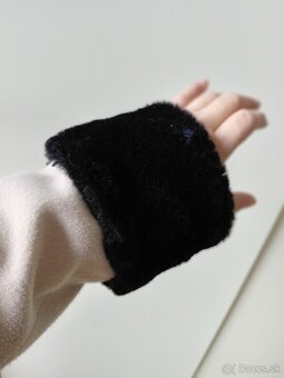 Kožušinka na olemovanie rukávov kabáta - 3