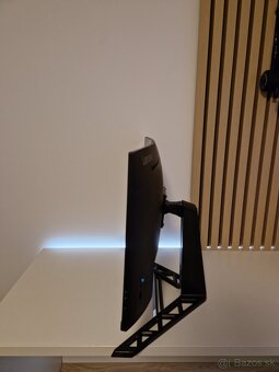 Lenovo Legion 180Hz 32" 1440p monitor - ako nový - 3
