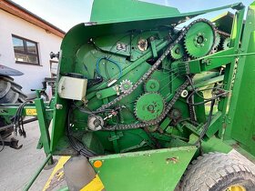 Lis na okrúhle balíky John Deere 578 - 3