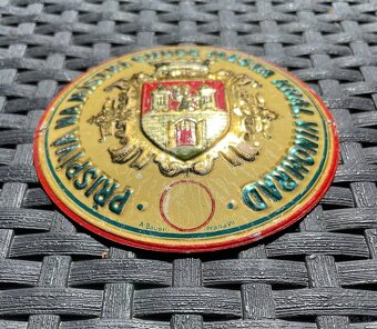 Stará plechová cedule ŽEBRAČENKA přispívá na místní chudé mě - 3