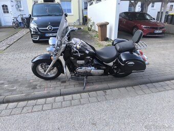 Suzuki C 800 VL 800 Intruder - 3