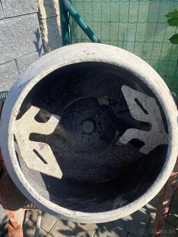 Predám miešačku Lescha 220v/700w - 3