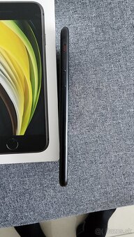 iPhone SE 2020 128GB - 3