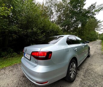 Volkswagen jetta highline///ZNÍŽENÁ CENA/// - 3