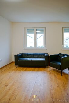 Prenájom 1 izbový čiastočne zariadený byt, parkovanie, Rajka - 3