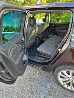Predám Opel Zafira Tourer 2.0 - 7 miestne - 3