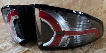 Land Rover, Discovery Sport, zadne svetla, prave & ľavé - 3