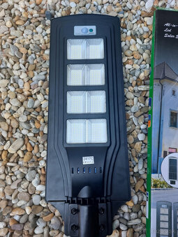 Poulična solarna velka led senzorom+ Výložník +dialkove - 3