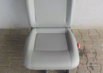 Sedadlo 2 rada VW T5 - 3