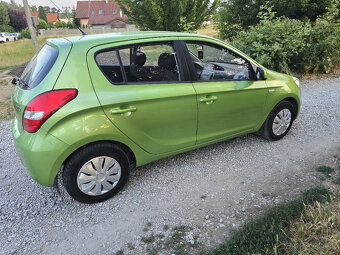 Hyundai i20 1,2i 16V, rv 2011, kúpený v SR - 3