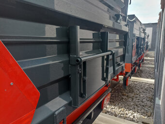 Vlečka - brzdený príves za traktor TERRAMAX T50.1 - 3