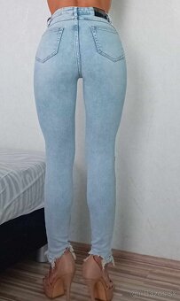 Nové dámske svetlomodré rifle, veľkosť XS - 3