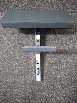 Bicepsová opierka Body Solid GPCA1 - 3