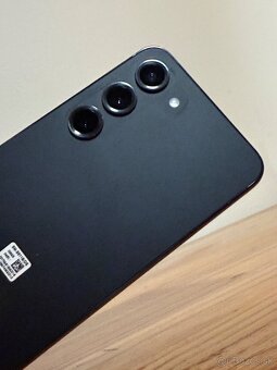 Samsung S23 cierny - 3