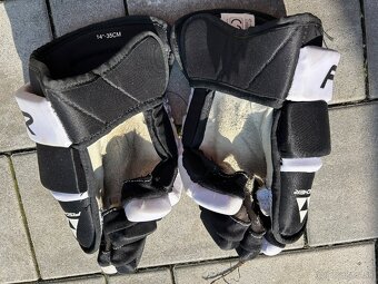 Hokejové rukavice 14” - 3