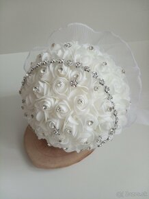 svadobná výzdoba biela ratanové kvety - 3