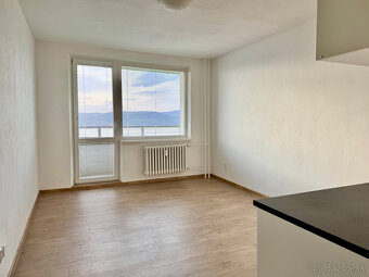 Pekná garsónka po kompletnej novej rekonštrukcii, loggia - 3