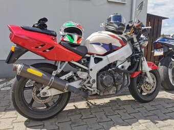 Honda CBR 900 rr - 3