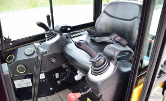 minibager 20HP,1,8t+3x lžíce|JCB 8018| - 3