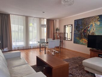 Prenajmem 3 izbový byt 107m2, terasa 25 m2 pod hradom - 3