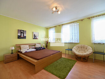 Ponúkame Vám na predaj rodinný dom, ponúkajúci komfortné býv - 3