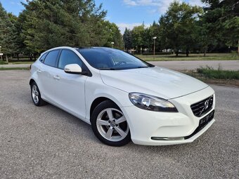 Volvo V40 D4 - 3