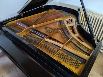 Petrof maličké klavírne krídlo dovoz celá SR - 3