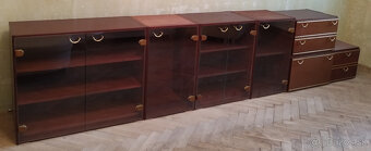 Starý nábytok- VITRÍNY, KOMODY - 3