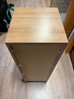 Stojatá skriňa - 3